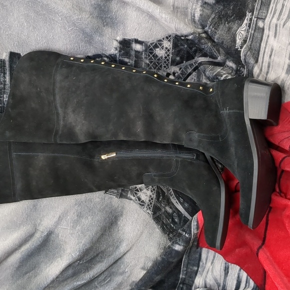 Vince camuto suede boots 7.5 - Picture 7 of 16